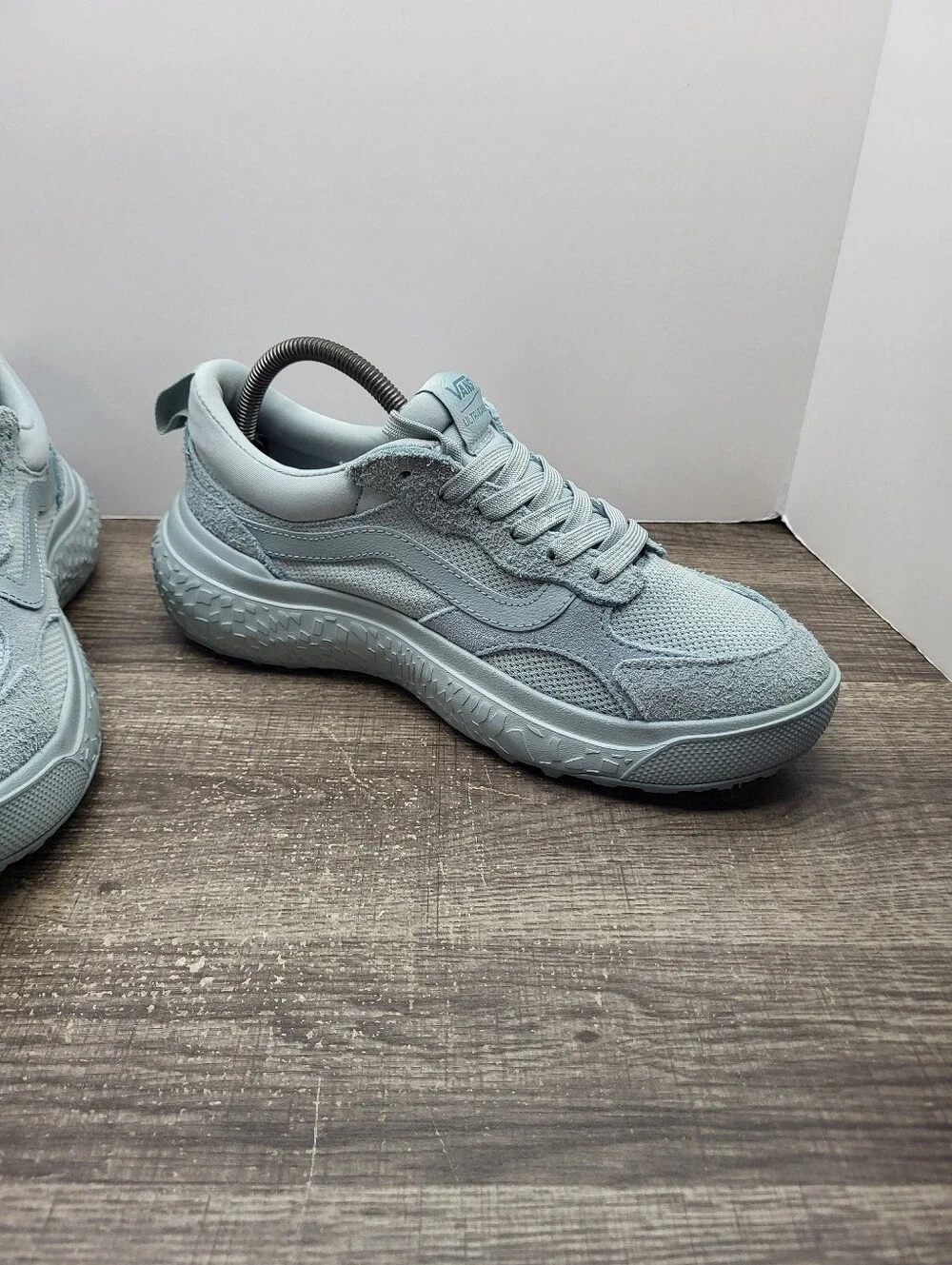 VANS UltraRange NEO VR3 Wave Blue Womens Size 10 Mens 8.5 Gym Shoes New